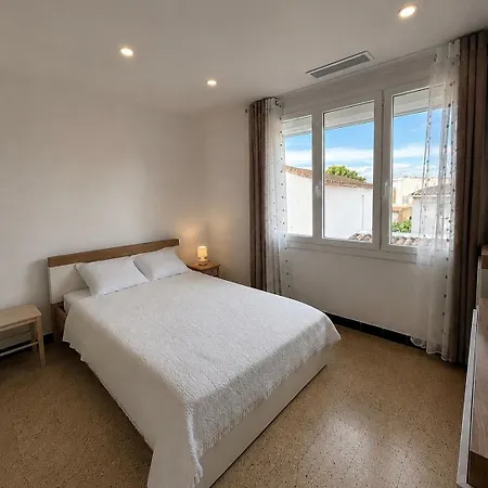 아파트 Grand T3 Calme Chaleureux Proche Centre Et Plages